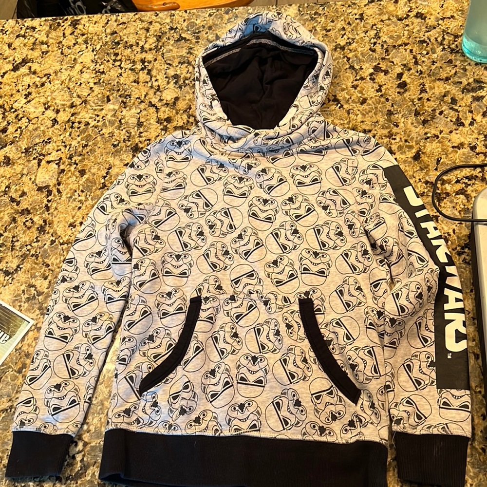 Star Wars sweater hoodie. Boys size 8/10
